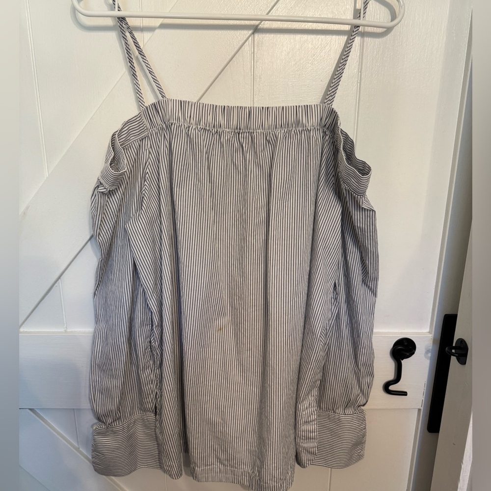 Off the Shoulder Long Sleeved Top